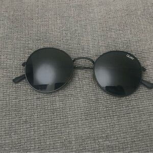 Quay Black Round Sunglasses